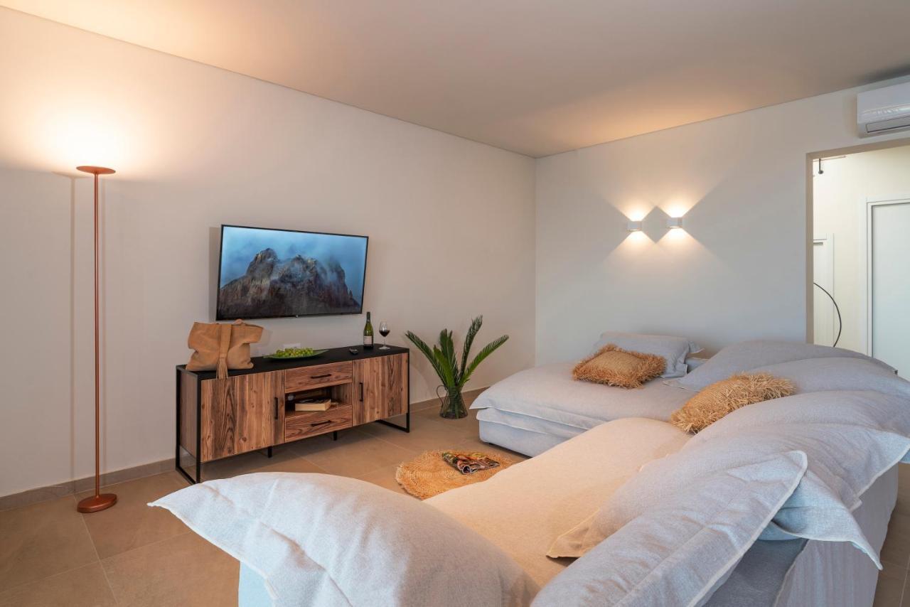 Aethrion Villas & Suites Gennadi Luaran gambar