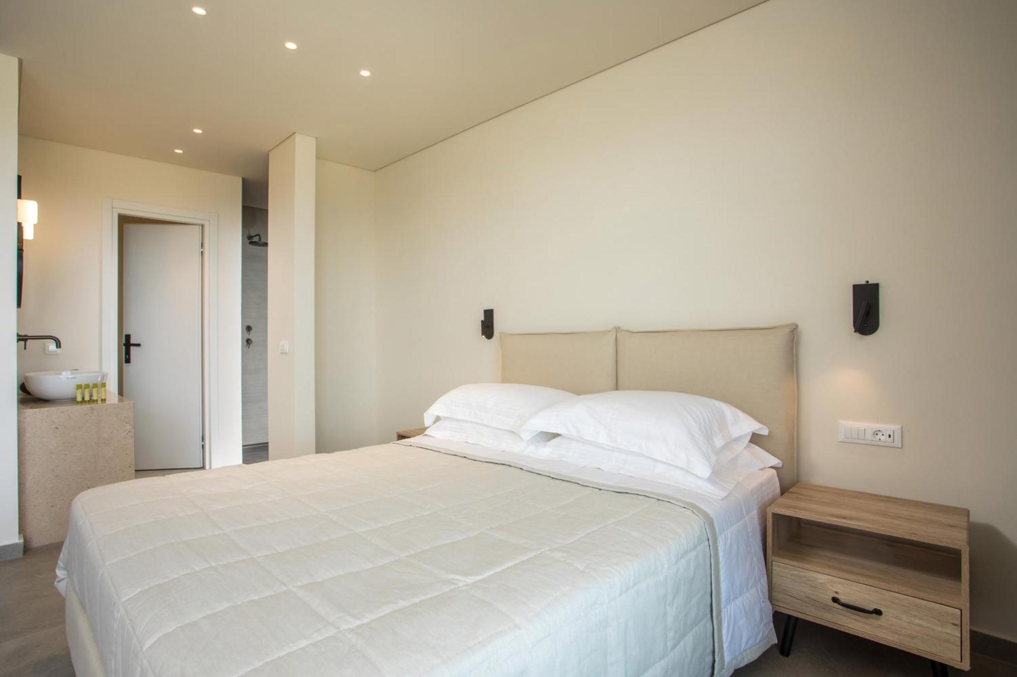 Aethrion Villas & Suites Gennadi Luaran gambar