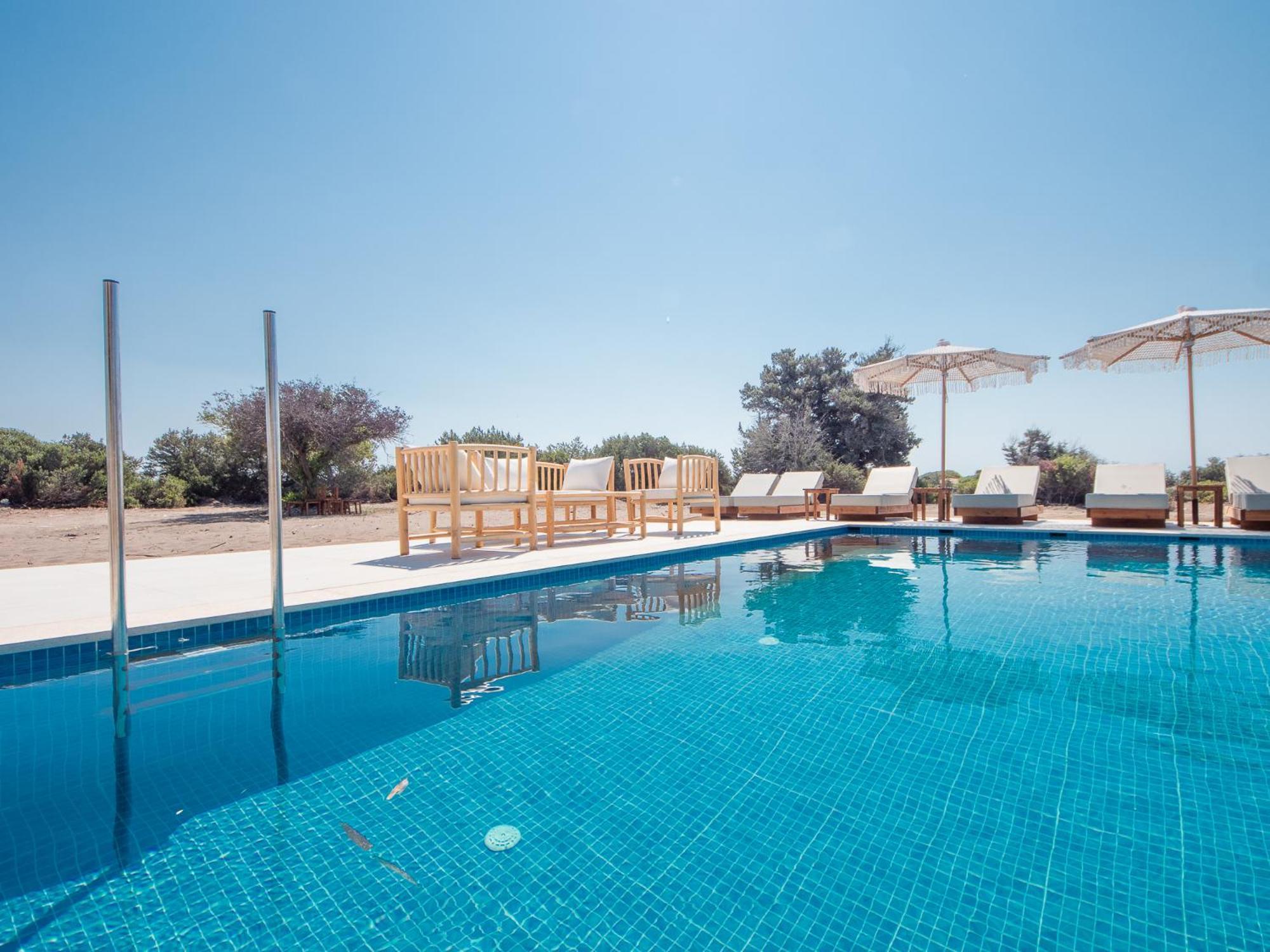 Aethrion Villas & Suites Gennadi Luaran gambar